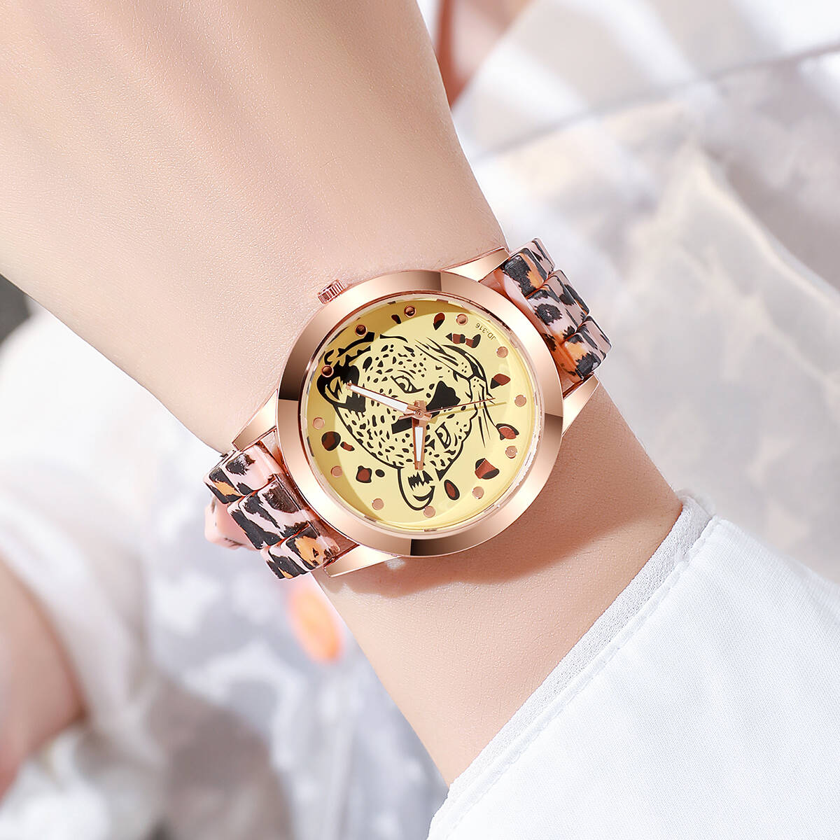 2PCS/Set Fashion Women Watches - Silicone Band Women recensione e prezzo