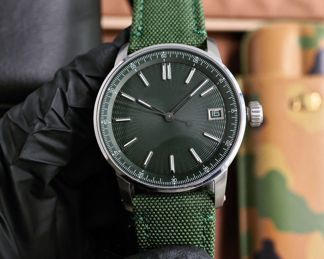 High end customized watch, 41m - Canvas Strap Watch recensione e prezzo