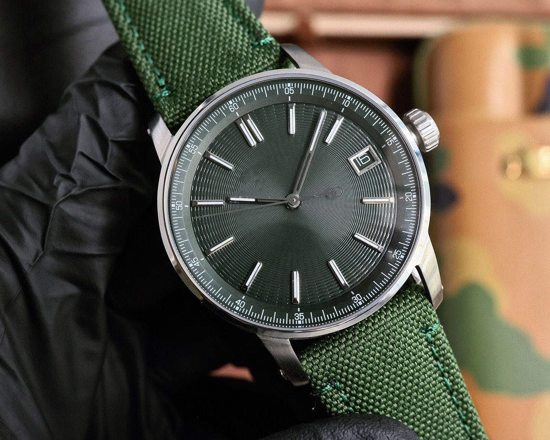 High end customized watch, 41m - Canvas Strap Watch recensione e prezzo